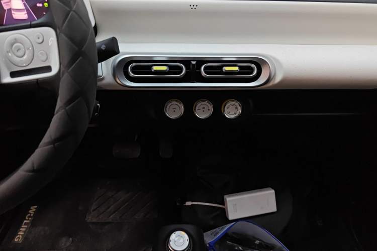 Used Wuling Hongguang MINIEV 2024 3rd Generation 215km Youth Edition
