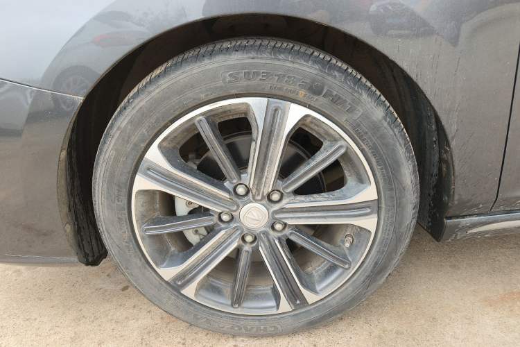 Used CHANGAN Ruicheng CC 2022 Blue Whale Edition 1.5T DCT Luxury Model Exterior 4