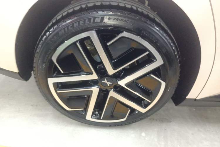 Used XPeng MONA M03 2025 600 with Ultra-Long Range Max Exterior 5