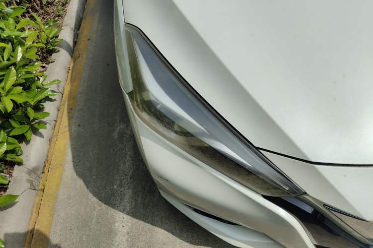 Used Nissan Lannia 2016 1.6L CVT Smart Cool Edition Right Front Headlight