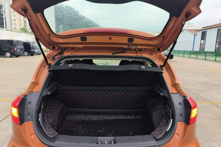 Used JAC Refine S2 2015 1.5L CVT Luxury Edition
