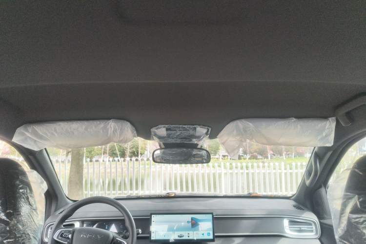 Used RELY Venucia R08 2025 Model 2.3T 6MT 2WD Diesel Long Box Exclusive Edition Headliner