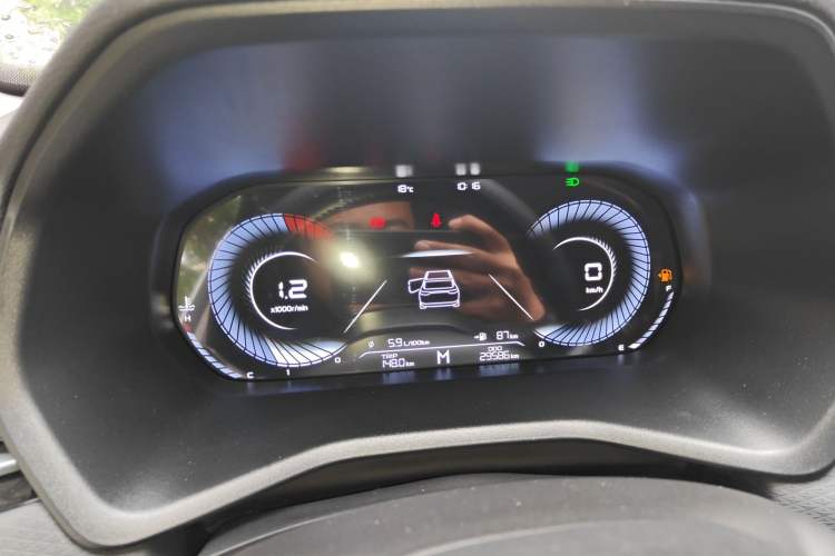 Used Geely Auto Emgrand 2023 4th Generation Champion Edition 1.5L Manual Luxury Model Instrument Cluster