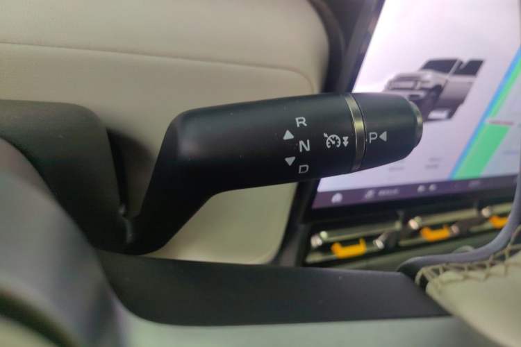 Used iCAR V23 2025 401 Two-Wheel Drive Intelligent Driving Version Gear Lever