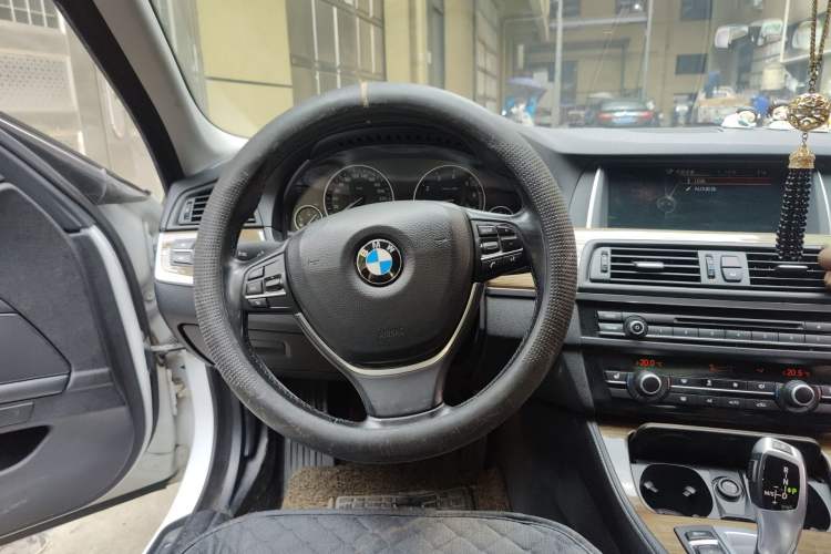 Used BMW 5 Series 2013 525Li Leading Model