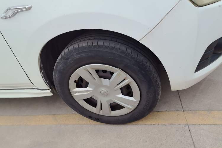 Used Venucia T70 2015 1.6L Manual Ruixing Edition Right Front Wheel Hub