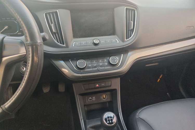 Used Roewe 360 2015 1.5L Manual Luxury Edition