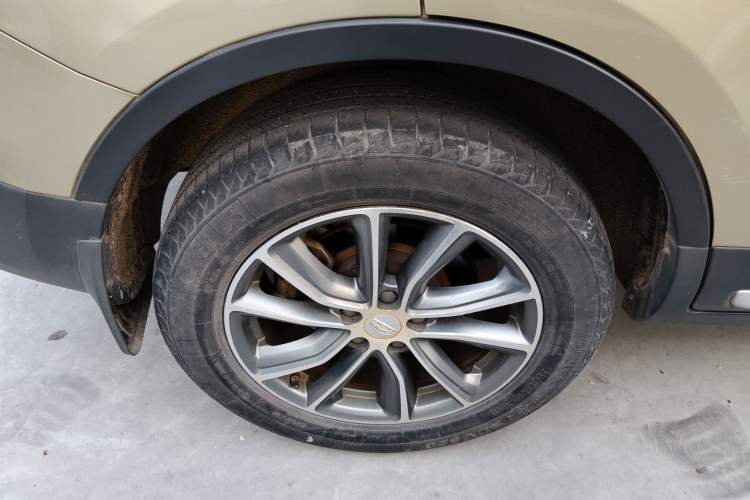 Used Geely Auto Emgrand X7 Sport 2018 1.8TD Automatic Two-Wheel Drive Smart Connect 4G Internet Edition
