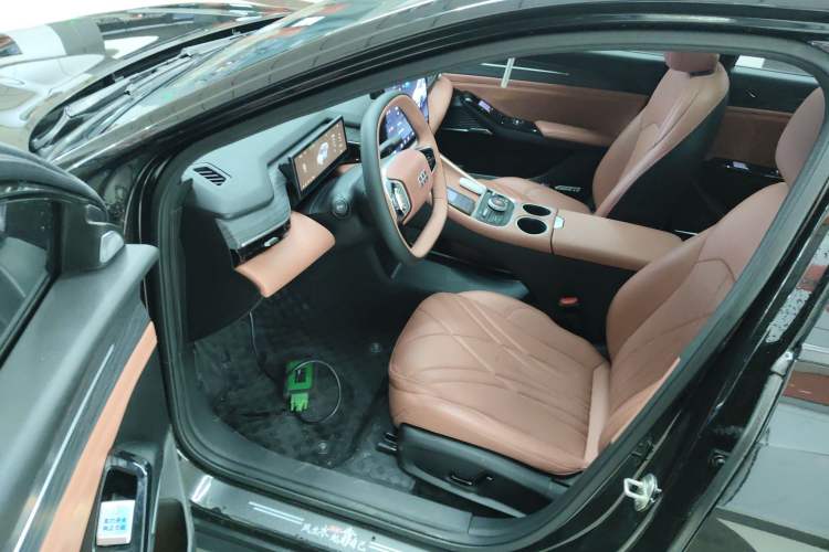 Used Geely Galaxy L6 2025 EM-i 140km Explorer+ Edition Driver Seat