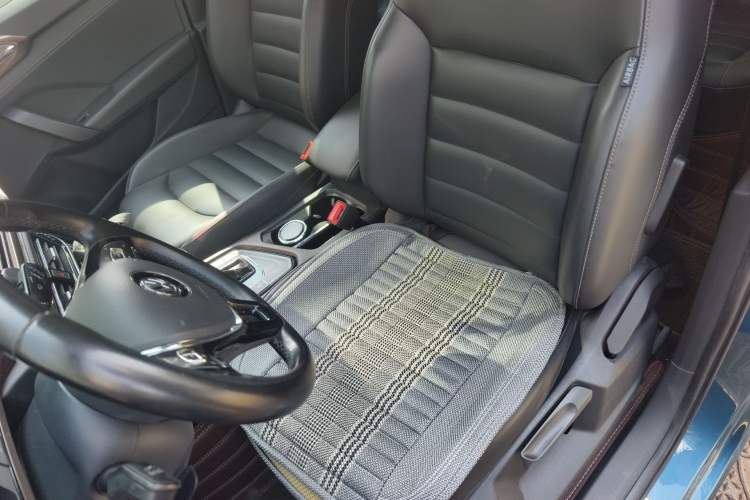 Used Volkswagen Tharu 2019 280TSI Two-Wheel Drive Luxury Edition China V Standard Left Front Seat