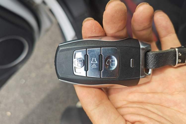 Used Haval H2 2016 Red-Label 1.5T Automatic Two-Wheel Drive Luxury Model Vehicle Key