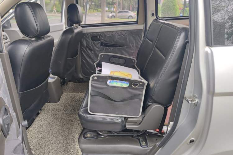 Used Wuling Hongguang 2015 1.5L S Basic Version China V Standard Left Rear Seat