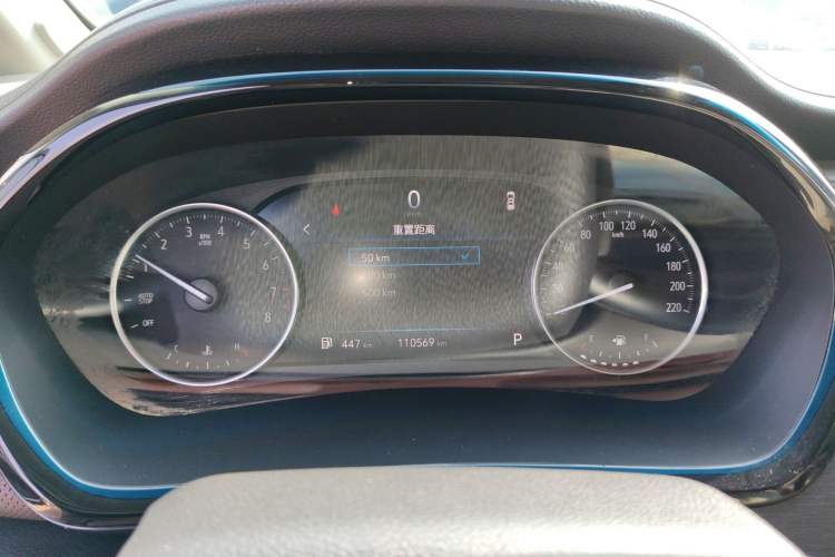 Used Buick GL8 2023 Land Executive Class Comfort Model