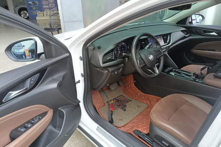 Used Buick Regal 2020 552T Luxury Version Driver Seat