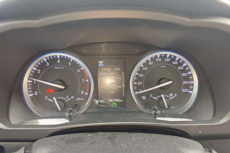 Used Toyota Highlander 2018 2.0T Four-Wheel Drive Prestige Version 7 Seats China V Emission Standard