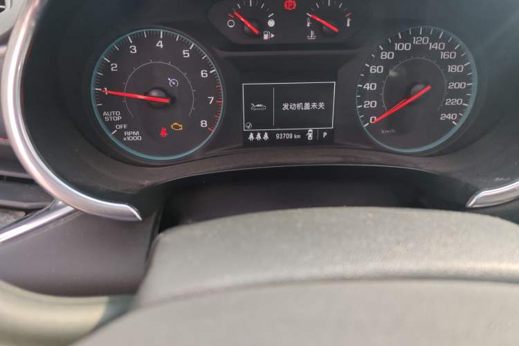 Used Chevrolet Malibu XL 2020 Redline 550T Automatic Sport Edition Odometer Close Up