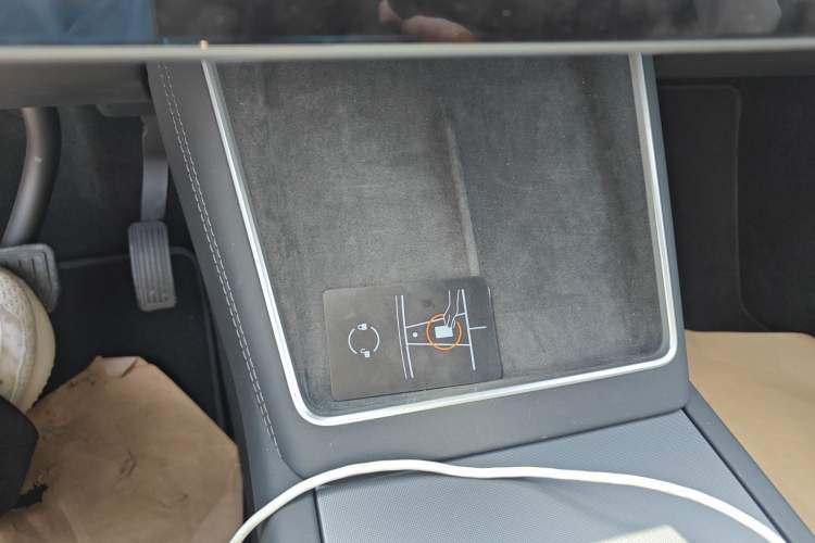 Used Tesla Model Y 2025 Rear-Wheel Drive First Edition