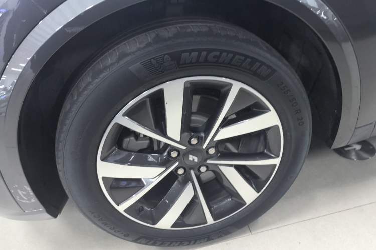 Used Li Auto L8 2023 Pro Model