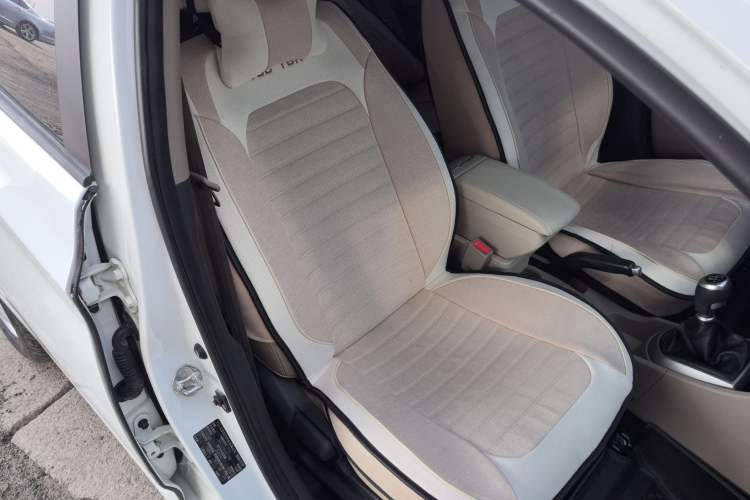 Used Hyundai Verna (older generation) 2016 1.4L Manual Smart GLS Trim
