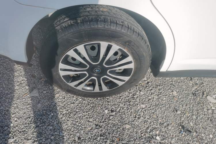 Used Venucia R50 2016 1.6L Automatic Elite Edition
