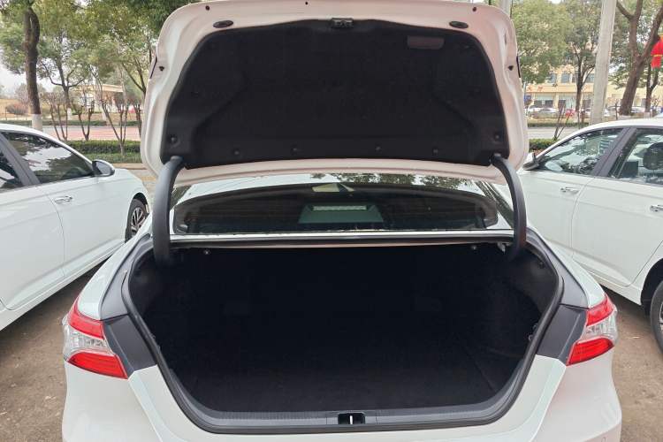 Used Toyota Camry 2021 2.0G Luxury Edition