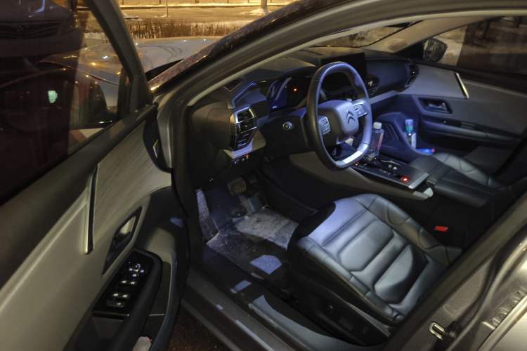 Used Citroen C5 X 2022 1.6T Flagship Extraordinary Edition – Year of the Tiger New Beginnings Version Driver Seat