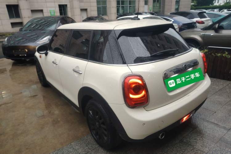Used MINI 2018 1.5T ONE PLUS Five-Door Edition Rear Left 45 Deg