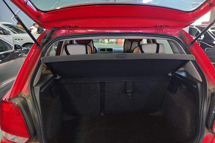 Used Volkswagen Polo 2011 1.4L Automatic ZhiShang Version
