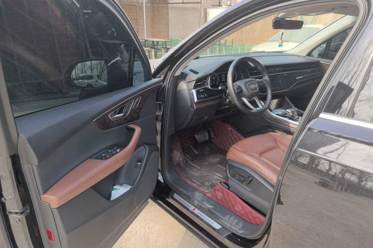 Used Audi Q7 2020 55 TFSI quattro S line sports model