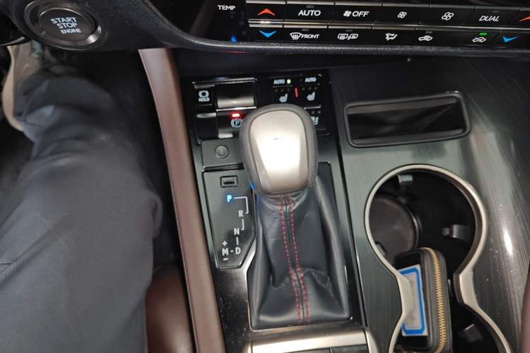 Used Lexus RX 2020 300 4x4 Elegant Edition China VI
