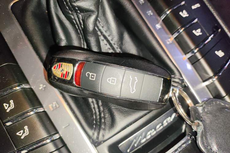 Used Porsche Macan 2018 Macan 2.0T Vehicle Key