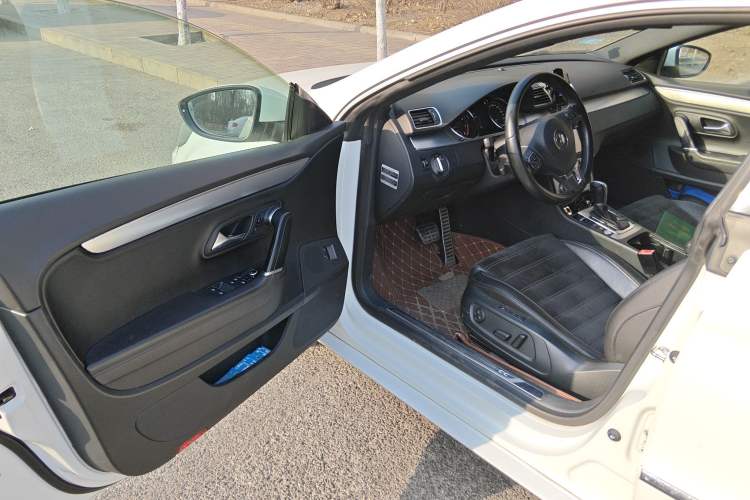 Used Volkswagen FAW-Volkswagen CC 2015 1.8TSI Luxury Model Driver Seat