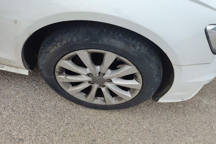 Used Audi A6L 2017 30 FSI Technology Model Right Front Wheel Hub