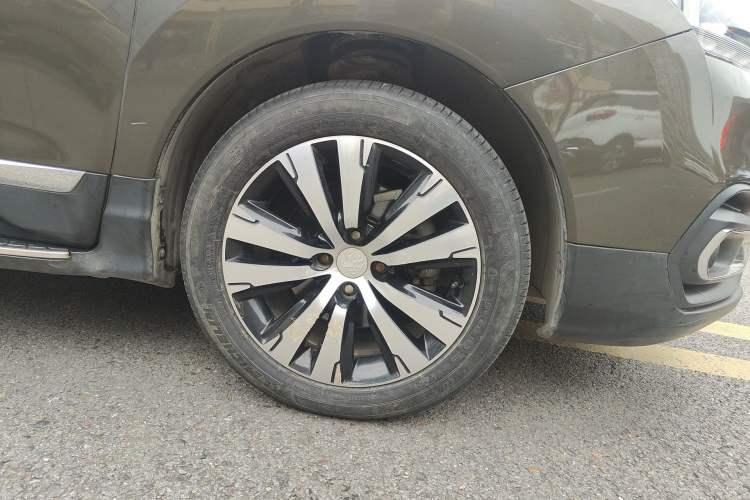 Used Peugeot 3008 2016 2.0L Automatic Trend Edition Right Front Wheel Hub