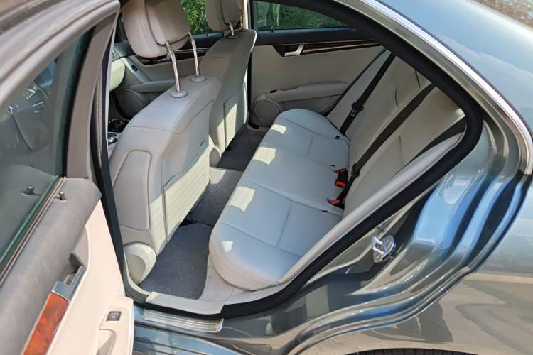 Used Mercedes-Benz C-Class 2011 C 200 CGI Elegant Model
