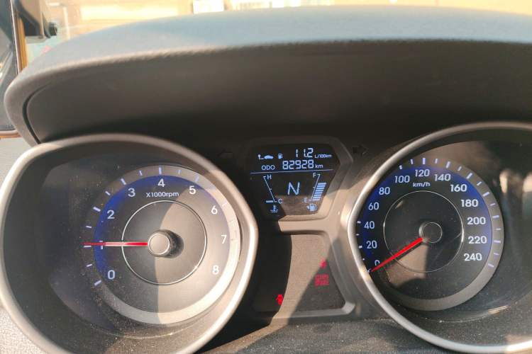 Used Hyundai Elantra (5th Generation / Langdong) 2015 1.6L Automatic Fashion Model