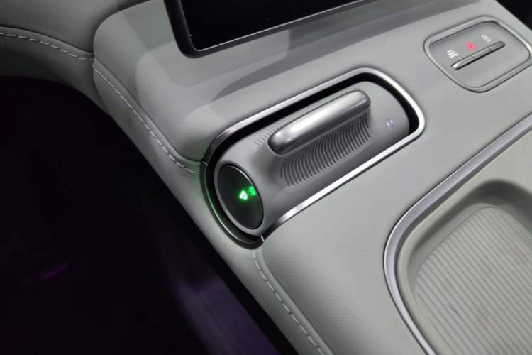 Used Nio ES6 2023 75 kWh Gear Lever