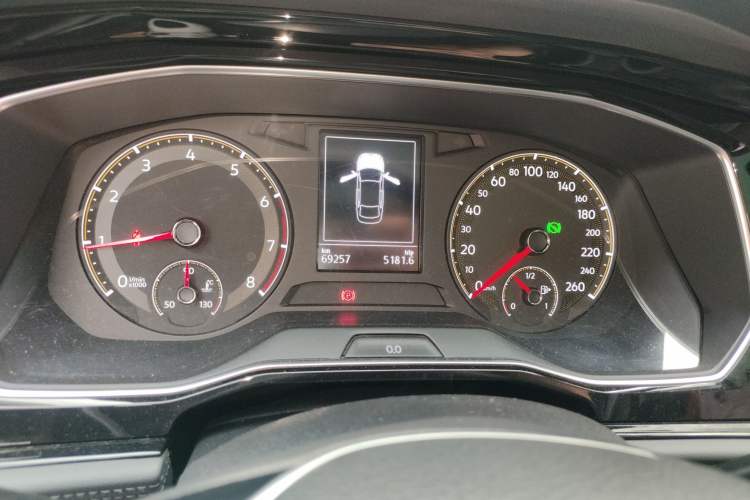 Used Volkswagen Sagitar 2019 280TSI DSG Comfort Version China VI Standard Instrument Cluster