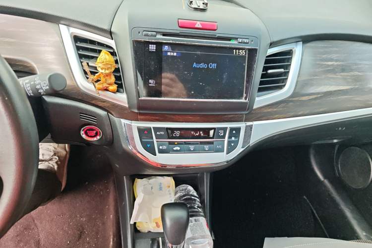 Used Honda Jade 2017 1.8L automatic Comfort version 5 seats