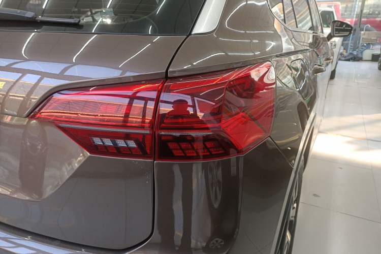 Used Volkswagen Tayron 2019 330TSI Two-Wheel Drive Luxury Model China VI Standard