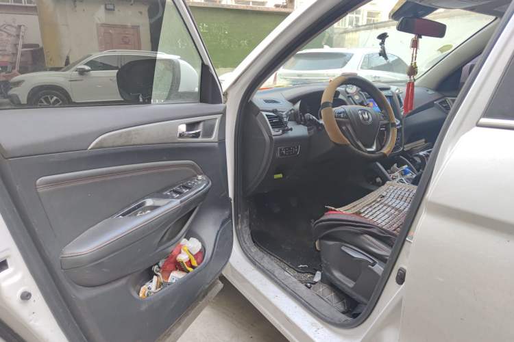 Used Changan CS75 2017 Shangkui Edition 1.5T Manual Fengxiang Model