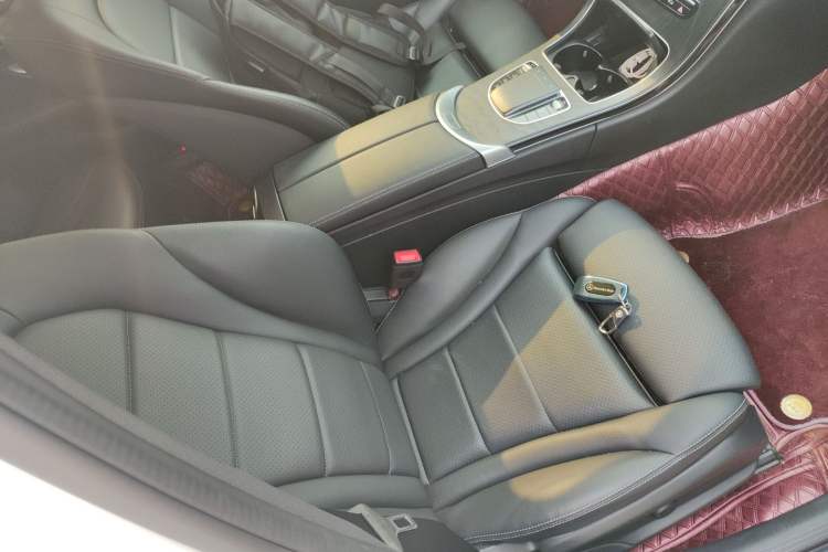 Used Mercedes-Benz C-Class 2021 C 200 L Fashion Edition Sport Version Right Front Seat