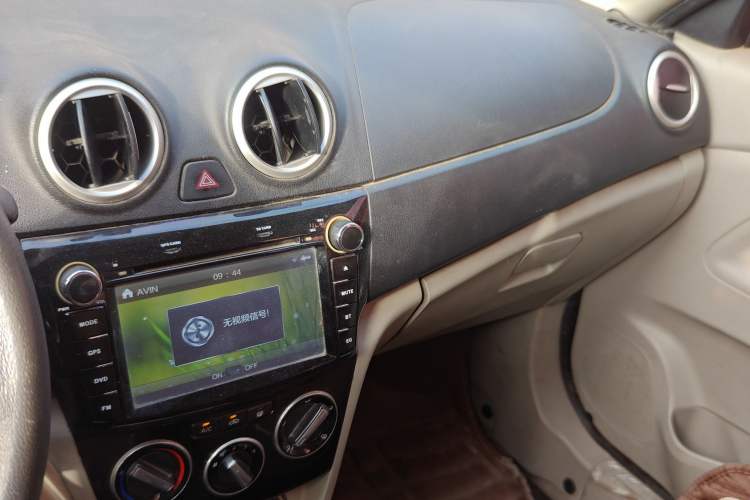 Used CHANGAN Alsvin V3 2015 1.4L Manual Meiman Model China IV Standard