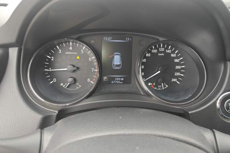 Used Nissan X-Trail 2019 2.5L CVT Smart Connect Luxury Edition 4WD Odometer Close Up