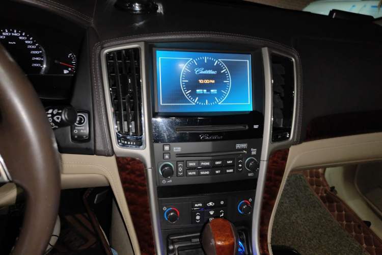 Used Cadillac SLS Seville 2011 2.0T Elite Edition Audio And AC Panel