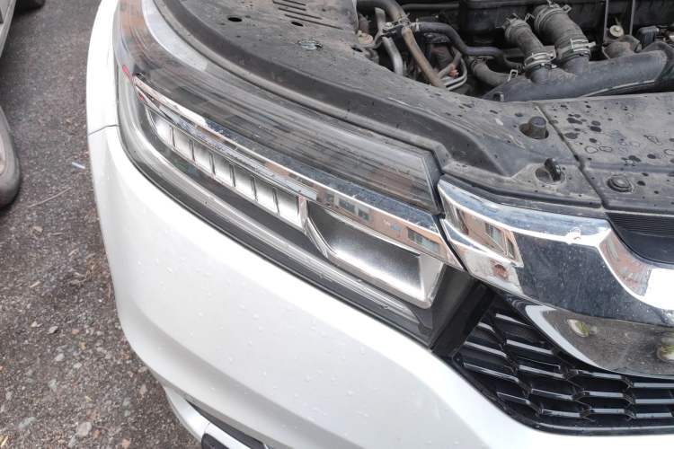 Used Honda Avancier 2017 240TURBO Two-Wheel Drive Elite Edition Right Front Headlight