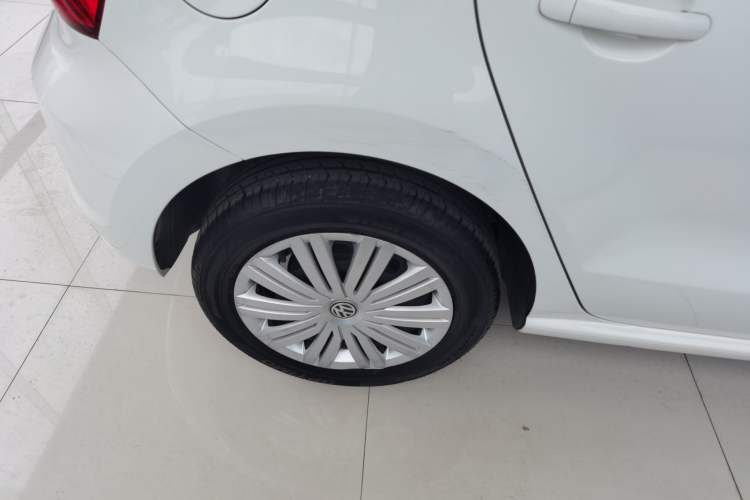 Used Volkswagen Polo 2016 1.6L Automatic Comfort Model Exterior 5