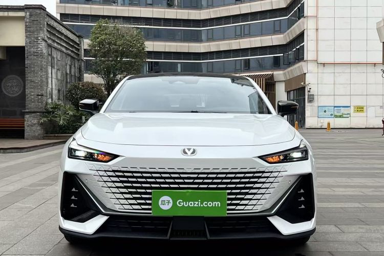 Used CHANGAN UNI-V 2023 1.5T Prestige Model
