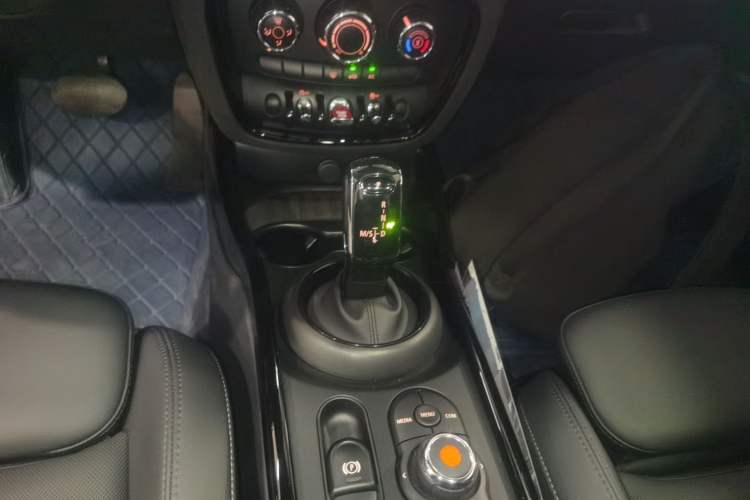 Used MINI Clubman 2021 1.5T ONE Gear Lever