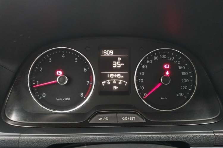 Used Volkswagen Gran Lavida 2013 1.6L Manual Comfort Model